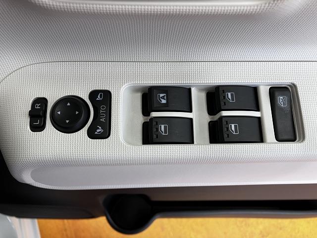 ムーヴキャンバスストライプスGサポカーSワイド適合 Bカメラ USB接続端子 電動パーキングブレーキ シートヒーター ホッとカップホルダー 両側オートスライドドア ステアリングスイッチ Pスタート コーナーセンサー キーフリー(神奈川県)の中古車