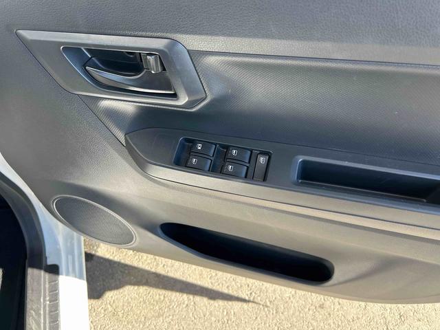 ミライースＬ　走行８６６２キロ　当店デモカーアップ　オプションカラー一年保証・走行距離無制限　助手席エアバック　純正カーペットマット　クリアランスソナー　オートライト　アイドリングストップ　オートハイビーム（埼玉県）の中古車