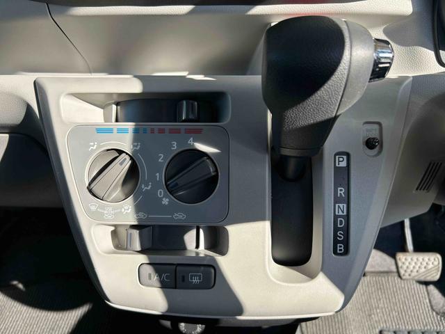 ミライースＸ　リミテッドＳＡIII　走行６４３１キロ　当店デモカーＵＰ一年保証・走行距離無制限　Ｒワイパー　衝突回避支援　助手席エアバック　純正カーペットマット　クリアランスソナー　オートマチックハイビーム　オートライト　ＬＥＤヘッドライト　アイドリングストップ（埼玉県）の中古車