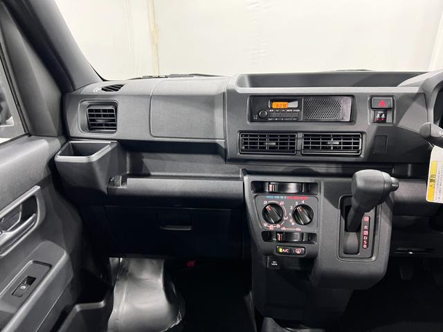 ハイゼットカーゴＤＸ　走行２５６３キロ／クリアランスソナー一年保証・走行距離無制限　走行３２７３キロ　助手席エアバック　オートライト　オートマチックハイビーム　クリアランスソナー　アイドリングストップ（埼玉県）の中古車