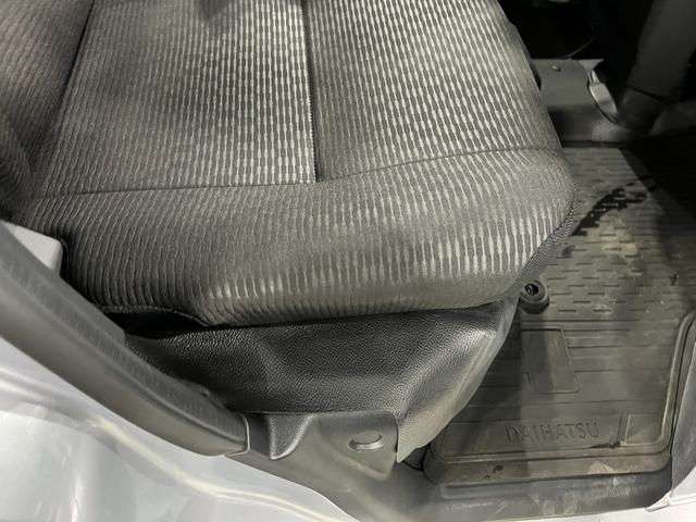 ハイゼットカーゴＤＸ　走行２５６３キロ／クリアランスソナー一年保証・走行距離無制限　走行３２７３キロ　助手席エアバック　オートライト　オートマチックハイビーム　クリアランスソナー　アイドリングストップ（埼玉県）の中古車