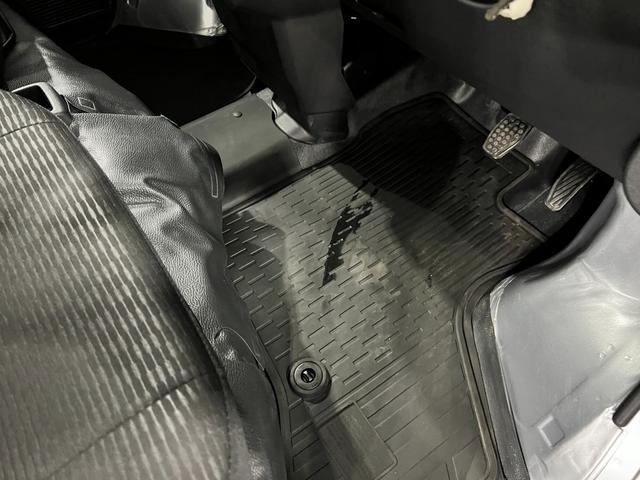 ハイゼットカーゴＤＸ　走行２５６３キロ／クリアランスソナー一年保証・走行距離無制限　走行３２７３キロ　助手席エアバック　オートライト　オートマチックハイビーム　クリアランスソナー　アイドリングストップ（埼玉県）の中古車