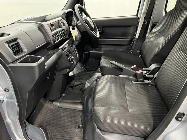 ハイゼットカーゴＤＸ　走行２５６３キロ／クリアランスソナー一年保証・走行距離無制限　走行３２７３キロ　助手席エアバック　オートライト　オートマチックハイビーム　クリアランスソナー　アイドリングストップ（埼玉県）の中古車