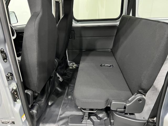 ハイゼットカーゴＤＸ　走行２５６３キロ／クリアランスソナー一年保証・走行距離無制限　走行３２７３キロ　助手席エアバック　オートライト　オートマチックハイビーム　クリアランスソナー　アイドリングストップ（埼玉県）の中古車