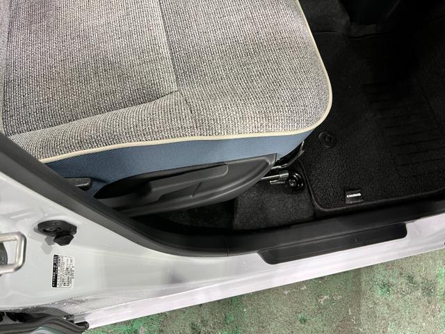 ムーヴキャンバスストライプスＧ　走行２５０４キロ／ＬＥＤヘッドライト一年保証・走行距離無制限　走行２５０４キロ　サイドエアバック　クリアランスソナー　オートマチックハイビーム　オートライト　ＬＥＤヘッドライト　ベンチシート　シートヒーター　両側電動スライドドア（埼玉県）の中古車