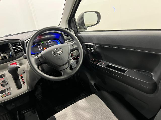 ミライースＸ　ＳＡIII　走行１６３５キロ／ＬＥＤヘッドライト一年保証・走行距離無制限　走行１６３５キロ　助手席エアバック　オートライト　オートマチックハイビーム　クリアランスソナー　アイドリングストップ（埼玉県）の中古車