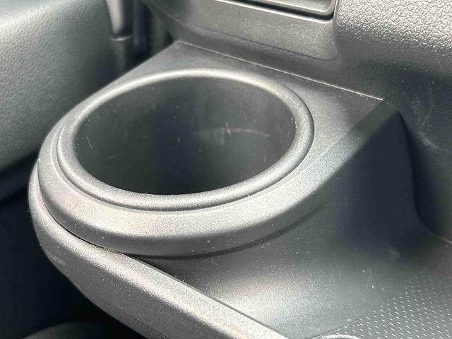 ハイゼットカーゴＤＸ　７インチメモリーナビ　バックカメラ　ＥＴＣ車載器保証１年間距離無制限付き　オーバーヘッドシェルフ　前席パワーウインドウ　アイドリングストップ　キーレスエントリー　純正ナビゲーション　ＥＴＣ車載器　リヤベンチシート（東京都）の中古車