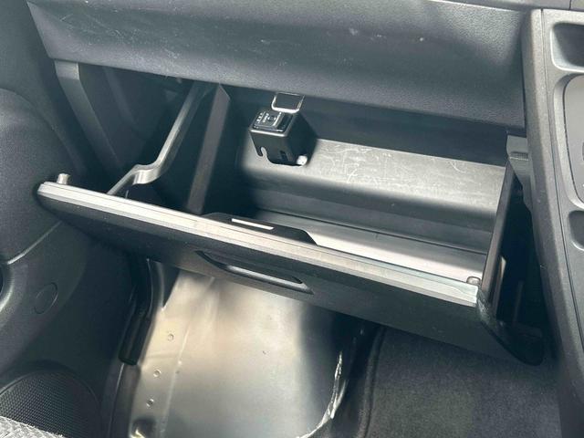 ハイゼットカーゴＤＸ　７インチメモリーナビ　バックカメラ　ＥＴＣ車載器保証１年間距離無制限付き　オーバーヘッドシェルフ　前席パワーウインドウ　アイドリングストップ　キーレスエントリー　純正ナビゲーション　ＥＴＣ車載器　リヤベンチシート（東京都）の中古車