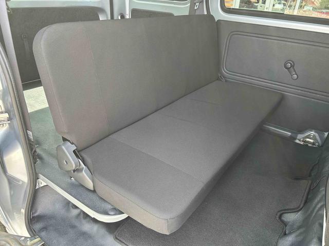 ハイゼットカーゴＤＸ　７インチメモリーナビ　バックカメラ　ＥＴＣ車載器保証１年間距離無制限付き　オーバーヘッドシェルフ　前席パワーウインドウ　アイドリングストップ　キーレスエントリー　純正ナビゲーション　ＥＴＣ車載器　リヤベンチシート（東京都）の中古車