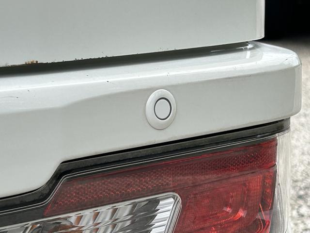 ハイゼットカーゴデラックス　純正７インチナビ　リヤベンチシート保証　新車保証・まごころ保証　１年間・走行距離無制限付き　純正７インチナビ　Ｂｌｕｅｔｏｏｔｈ接続　リヤベンチシート　前席パワーウインドウ　リヤソナーセンサー　マニュアルエアコン（東京都）の中古車