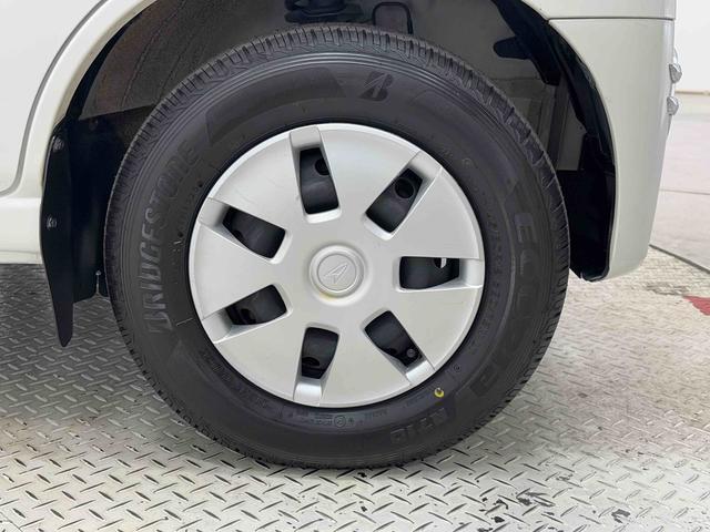 ハイゼットカーゴクルーズＳＡIII　４ＷＤ　ナビ　ＥＴＣ　ドラレコ保証　新車保証・まごころ保証　１年間・走行距離無制限付き　純正７インチナビ　ＥＴＣ車載器　ドライレコーダー　４ＷＤ　バックカメラ　リヤベンチシート　キーレスエントリー（東京都）の中古車