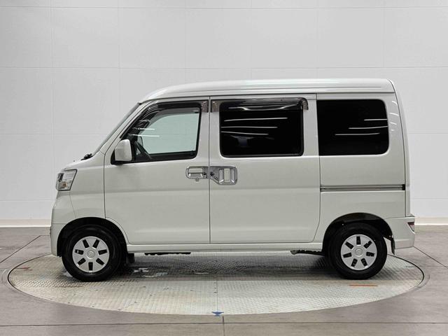 ハイゼットカーゴクルーズＳＡIII　４ＷＤ　ナビ　ＥＴＣ　ドラレコ保証　新車保証・まごころ保証　１年間・走行距離無制限付き　純正７インチナビ　ＥＴＣ車載器　ドライレコーダー　４ＷＤ　バックカメラ　リヤベンチシート　キーレスエントリー（東京都）の中古車