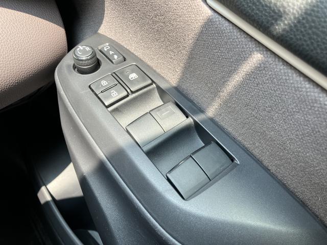 ヤリスＧ　ナビゲーション　バックカメラ　ＥＴＣ車載器保証　まごころ保証　１年間・走行距離無制限付き　ナビゲーション　ＥＴＣ車載器　ドライレコーダー　クルーズコントロール　ＬＥＤヘッドランプ　オートエアコン　オート格納ドアミラー（東京都）の中古車