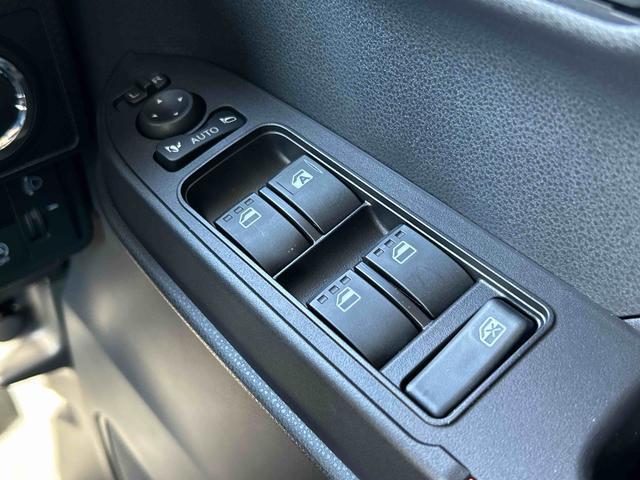 タントファンクロスターボ　届出済み未使用車　ディスプレイオーディオ保証　新車保証・まごころ保証　１年間・走行距離無制限付き　電動パーキングブレーキ　両側電動スライドドア　前席シートヒーター　コーナーセンサー　キーフリーシステム　シートバックテーブル（東京都）の中古車