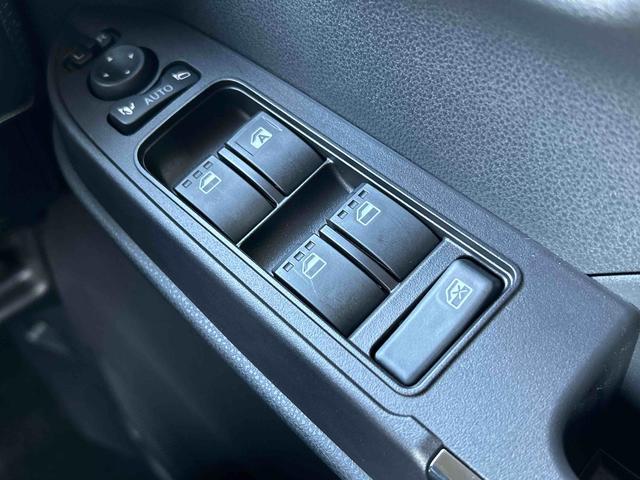 タントカスタムRS 届出済み未使用車 シートヒーター保証 新車保証・まごころ保証 1年間・走行距離無制限付き 前席シートヒーター 電動パーキングブレーキ キーフリーシステム コーナーセンサー 両側電動スライドドア シートバックテーブル(東京都)の中古車