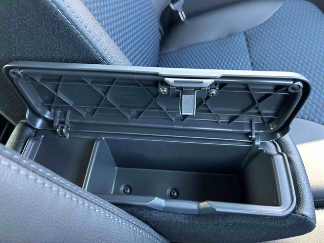 タントカスタムRS 届出済み未使用車 シートヒーター保証 新車保証・まごころ保証 1年間・走行距離無制限付き 前席シートヒーター 電動パーキングブレーキ キーフリーシステム コーナーセンサー 両側電動スライドドア シートバックテーブル(東京都)の中古車