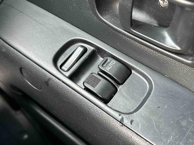 ハイゼットカーゴデラックス　ＥＴＣ車載器　リヤベンチシート保証　まごころ保証　１年間・走行距離無制限付き　リヤベンチシート　前席パワーウインドウ　キーレスエントリー　ＥＴＣ車載器　リヤソナーセンサー　ＡＭ／ＦＭラジオ　エアコン（東京都）の中古車