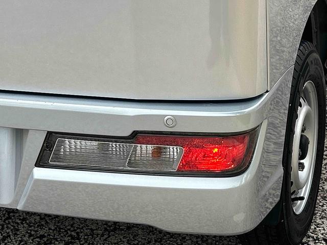 ハイゼットカーゴデラックス　ＥＴＣ車載器　リヤベンチシート保証　まごころ保証　１年間・走行距離無制限付き　リヤベンチシート　前席パワーウインドウ　キーレスエントリー　ＥＴＣ車載器　リヤソナーセンサー　ＡＭ／ＦＭラジオ　エアコン（東京都）の中古車