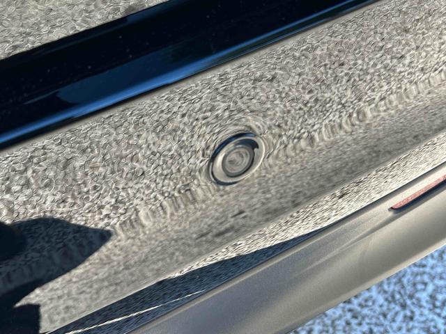 ハリアーハイブリッドエレガンス　ナビゲーション　ＥＴＣ　ドライブレコーダー保証　まごころ保証　１年間・走行距離無制限付き　ナビゲーション　ＥＴＣ車載器　ドライブレコーダー　バックカメラ　電動パーキングブレーキ　クルーズコントロール　キーフリーシステム（東京都）の中古車