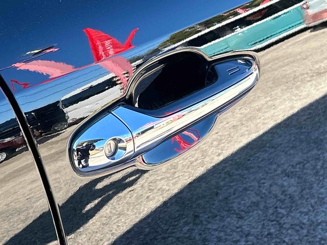 ハリアーハイブリッドエレガンス　ナビゲーション　ＥＴＣ　ドライブレコーダー保証　まごころ保証　１年間・走行距離無制限付き　ナビゲーション　ＥＴＣ車載器　ドライブレコーダー　バックカメラ　電動パーキングブレーキ　クルーズコントロール　キーフリーシステム（東京都）の中古車