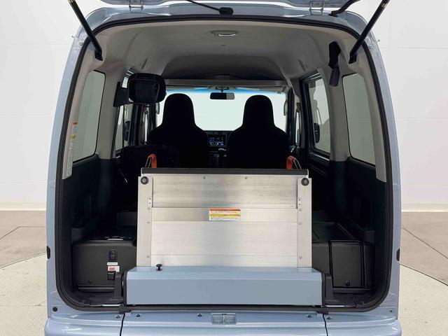 ハイゼットカーゴスローパー　福祉車両　ＡＭ／ＦＭラジオ　キーレス保証　新車保証・まごころ保証　１年間・走行距離無制限付き　ＡＭ／ＦＭラジオ　キーレスエントリー　パワーウインドウ　電動格納ドアミラー　マニュアルエアコン　アイドリングストップ（東京都）の中古車