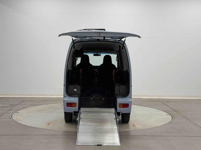 ハイゼットカーゴスローパー　福祉車両　ＡＭ／ＦＭラジオ　キーレス保証　新車保証・まごころ保証　１年間・走行距離無制限付き　ＡＭ／ＦＭラジオ　キーレスエントリー　パワーウインドウ　電動格納ドアミラー　マニュアルエアコン　アイドリングストップ（東京都）の中古車