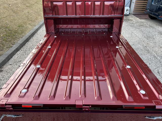 ハイゼットトラックジャンボエクストラ 届け出済み未使用車 電動格納ドアミラー保証 新車保証・まごころ保証 1年間・走行距離無制限付き LEDヘッドランプ 電動格納ドアミラー アイドリンストップ キーフリーシステム コーナーセンサー オートライト オートハイビーム(東京都)の中古車