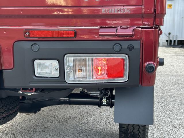 ハイゼットトラックジャンボエクストラ 届け出済み未使用車 電動格納ドアミラー保証 新車保証・まごころ保証 1年間・走行距離無制限付き LEDヘッドランプ 電動格納ドアミラー アイドリンストップ キーフリーシステム コーナーセンサー オートライト オートハイビーム(東京都)の中古車