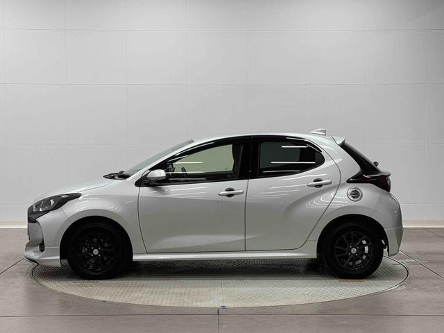 ヤリスＸ　ナビ　ＥＴＣ　ドライブレコーダー　バックカメラ保証　まごころ保証　１年間・走行距離無制限付き　ナビゲーション　ＥＴＣ車載器　ドライブレコーダー　バックカメラ　ＬＥＤヘッドランプ　キーフリーシステム　オートハイビーム（東京都）の中古車