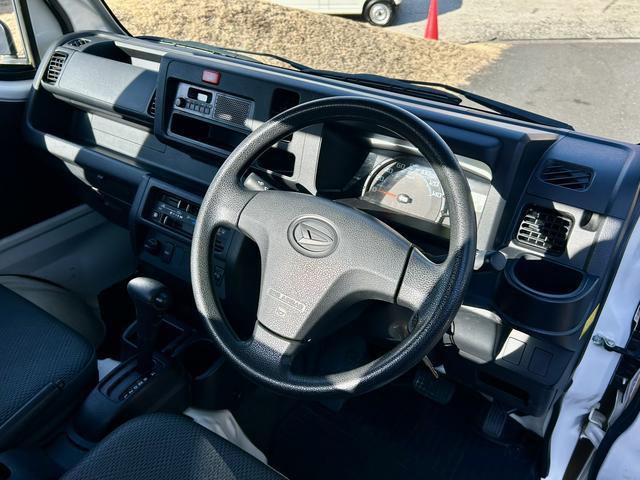 ハイゼットトラックスタンダード 4WD エアコン保証 まごころ保証 1年間・走行距離無制限付き 4WD車 マニュアルエアコン AM/FMラジオ スペアタイヤ 12vアクセサリーソケット(東京都)の中古車