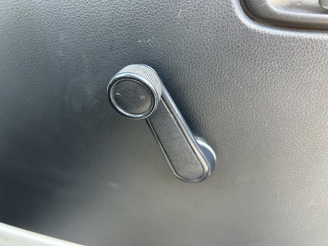 ハイゼットトラックスタンダード 4WD エアコン保証 まごころ保証 1年間・走行距離無制限付き 4WD車 マニュアルエアコン AM/FMラジオ スペアタイヤ 12vアクセサリーソケット(東京都)の中古車