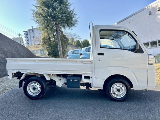 ハイゼットトラックスタンダード 4WD エアコン保証 まごころ保証 1年間・走行距離無制限付き 4WD車 マニュアルエアコン AM/FMラジオ スペアタイヤ 12vアクセサリーソケット(東京都)の中古車