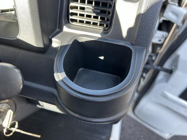 ハイゼットトラックスタンダード 4WD エアコン保証 まごころ保証 1年間・走行距離無制限付き 4WD車 マニュアルエアコン AM/FMラジオ スペアタイヤ 12vアクセサリーソケット(東京都)の中古車