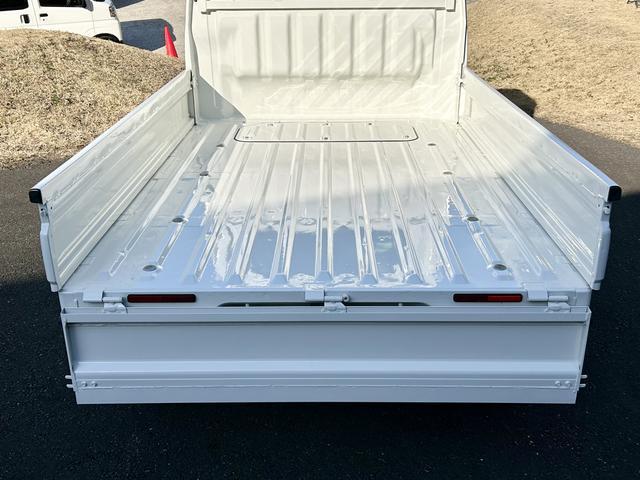 ハイゼットトラックスタンダード 4WD エアコン保証 まごころ保証 1年間・走行距離無制限付き 4WD車 マニュアルエアコン AM/FMラジオ スペアタイヤ 12vアクセサリーソケット(東京都)の中古車