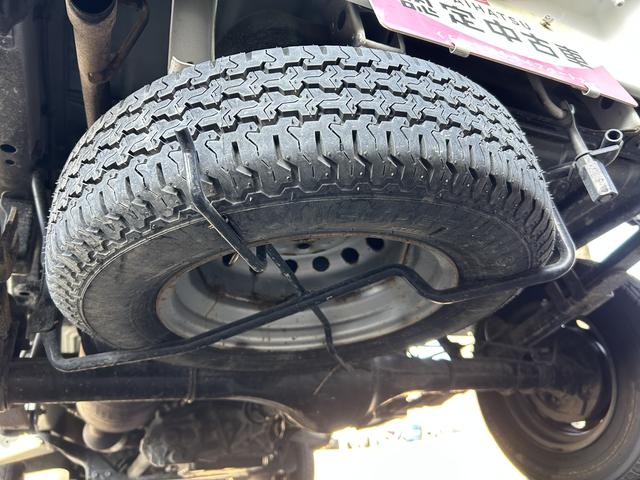 ハイゼットトラックスタンダード 4WD エアコン保証 まごころ保証 1年間・走行距離無制限付き 4WD車 マニュアルエアコン AM/FMラジオ スペアタイヤ 12vアクセサリーソケット(東京都)の中古車