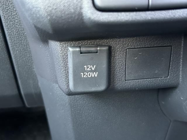 ハイゼットカーゴデラックス　前席パワーウインドウ　キーレスエントリー　４ＷＤ保証　新車保証・まごころ保証　１年間・走行距離無制限付き　前席パワーウインドウ　キーレスエントリー　リヤベンチシート　コーナーセンサー　４ＷＤ　アイドリングストップ　オートライト　オートハイビーム（東京都）の中古車