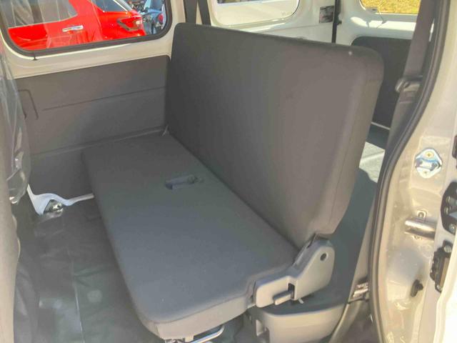 ハイゼットカーゴＤＸ　届け出済み未使用車保証　新車保証・まごころ保証　１年間・走行距離無制限付き・オーディオレス車・両ドアスライドドア・スマートアシスト装備・マニュアルエアコン装備（東京都）の中古車