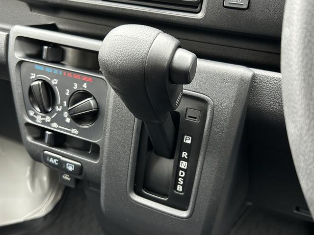 ハイゼットカーゴＤＸ保証　新車保証・まごころ保証　１年間・走行距離無制限付き・オーディオレス車・両ドアスライド・スマートアシスト装備・ＥＴＣ装備（東京都）の中古車