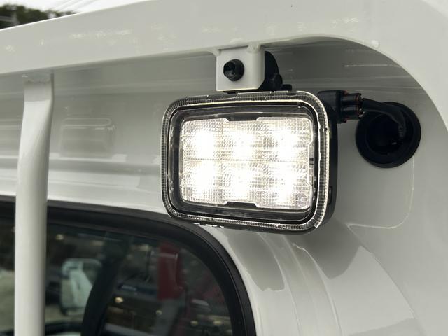 ハイゼットトラックスタンダード　農用スペシャル　ＡＭ／ＦＭラジオ装備保証　新車保証・まごころ保証　１年間・走行距離無制限付き・ＡＭ／ＦＭラジオ装備・スマートアシスト装備・農用スペシャル４ＷＤ（東京都）の中古車