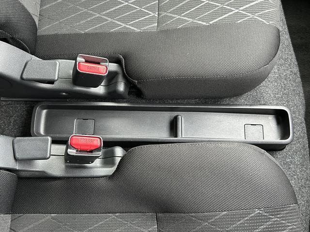 ハイゼットカーゴＲＳ　スローパー　７インチナビ・バックカメラ・ドラレコ・装備保証　新車保証・まごころ保証　１年間・走行距離無制限付き・７インチナビ・バックカメラ・ドラレコ装備（東京都）の中古車