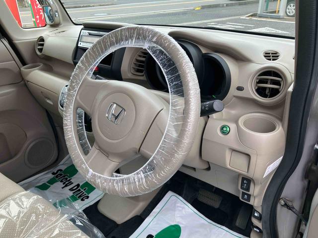 Ｎ−ＢＯＸＧＣＤデッキ／オートエアコン／運転席上下アジャスター／電動格納ミラー／カーペットマット／バイザー／左右手動スライドドア／キーフリーシステム／センタアームレスト／ホイールカバー（千葉県）の中古車