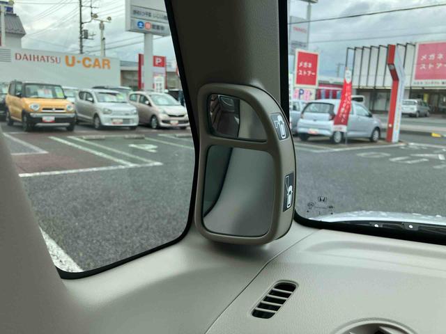 Ｎ−ＢＯＸＧＣＤデッキ／オートエアコン／運転席上下アジャスター／電動格納ミラー／カーペットマット／バイザー／左右手動スライドドア／キーフリーシステム／センタアームレスト／ホイールカバー（千葉県）の中古車