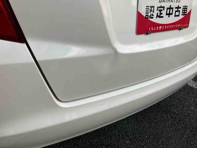 フィットＬワンセグナビゲーション／ＷＴＣ／バックカメラ／オートエアコン／オートライト／電動格納ミラー／カーペットマット／バイザー／ホイールカバー／運転席上下アジャスター／ディスチャージヘッドライト（千葉県）の中古車