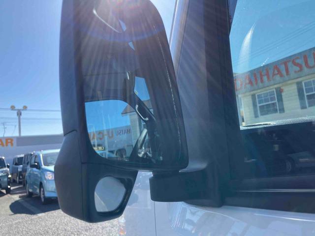 ハイゼットカーゴデラックスＡＭ／ＦＭラジオ／エアバッグ／オートライト／コーナーセンサー／スマートアシスト／パワーウインドウ／キーレスエントリー／ラバーマット／ハロゲンヘッドライト／アイドリングストップ（千葉県）の中古車