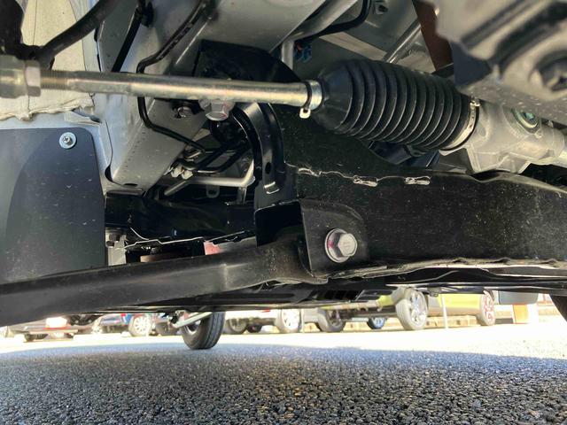 ハイゼットカーゴデラックスＡＭ／ＦＭラジオ／エアバッグ／オートライト／コーナーセンサー／スマートアシスト／パワーウインドウ／キーレスエントリー／ラバーマット／ハロゲンヘッドライト／アイドリングストップ（千葉県）の中古車