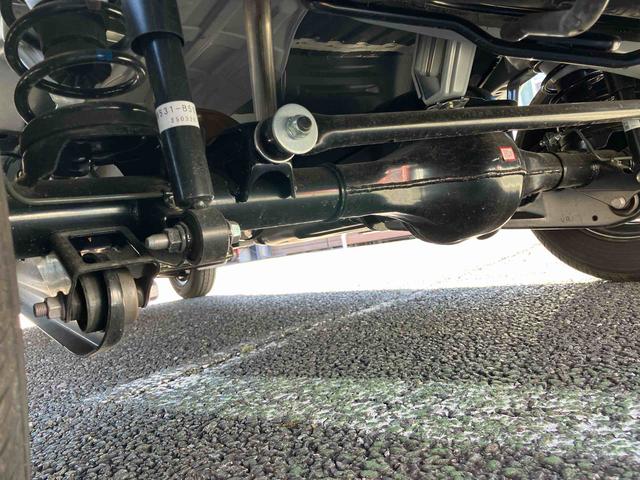 ハイゼットカーゴデラックスＡＭ／ＦＭラジオ／エアバッグ／オートライト／コーナーセンサー／スマートアシスト／パワーウインドウ／キーレスエントリー／ラバーマット／ハロゲンヘッドライト／アイドリングストップ（千葉県）の中古車