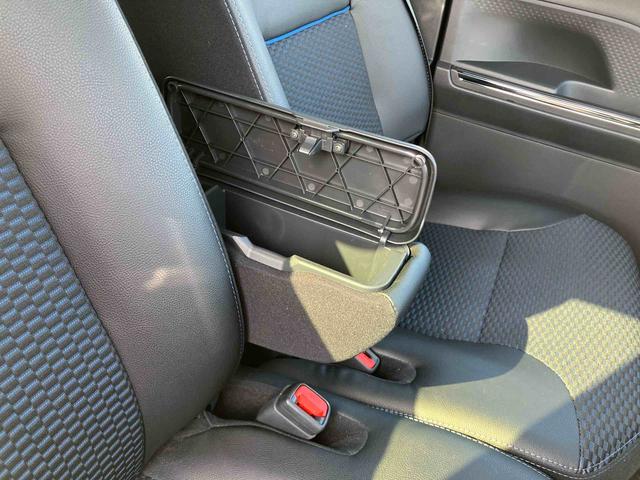 タントカスタムＲＳオートエアコン／電動パーキングブレーキ／運転席上下アジャスター／バックカメラ／キーフリーシステム／左右タイマー機能付きパワースライドドア／シートヒーター／ＬＥＤヘッドライトアルミホイール（千葉県）の中古車