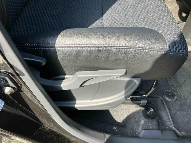 タントカスタムＲＳオートエアコン／電動パーキングブレーキ／運転席上下アジャスター／バックカメラ／キーフリーシステム／左右タイマー機能付きパワースライドドア／シートヒーター／ＬＥＤヘッドライトアルミホイール（千葉県）の中古車