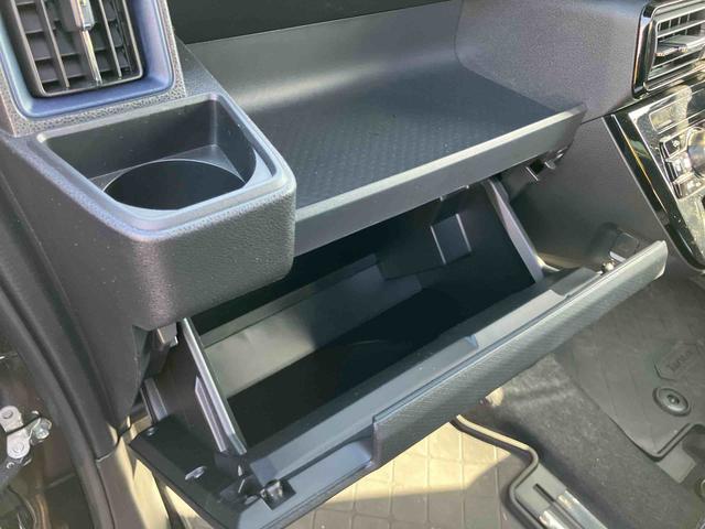 タントカスタムＲＳオートエアコン／電動パーキングブレーキ／運転席上下アジャスター／バックカメラ／キーフリーシステム／左右タイマー機能付きパワースライドドア／シートヒーター／ＬＥＤヘッドライトアルミホイール（千葉県）の中古車