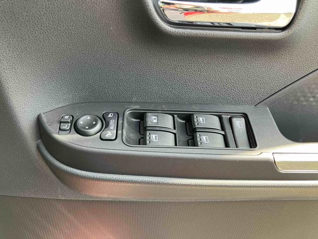 タントカスタムＲＳオートエアコン／電動パーキングブレーキ／運転席上下アジャスター／バックカメラ／キーフリーシステム／左右タイマー機能付きパワースライドドア／アルミホイール／シートヒーター／ＬＥＤヘッドライト（千葉県）の中古車